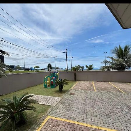 Apartamento Beira Mar - Praia Massaguacu Карагуататуба Екстериор снимка